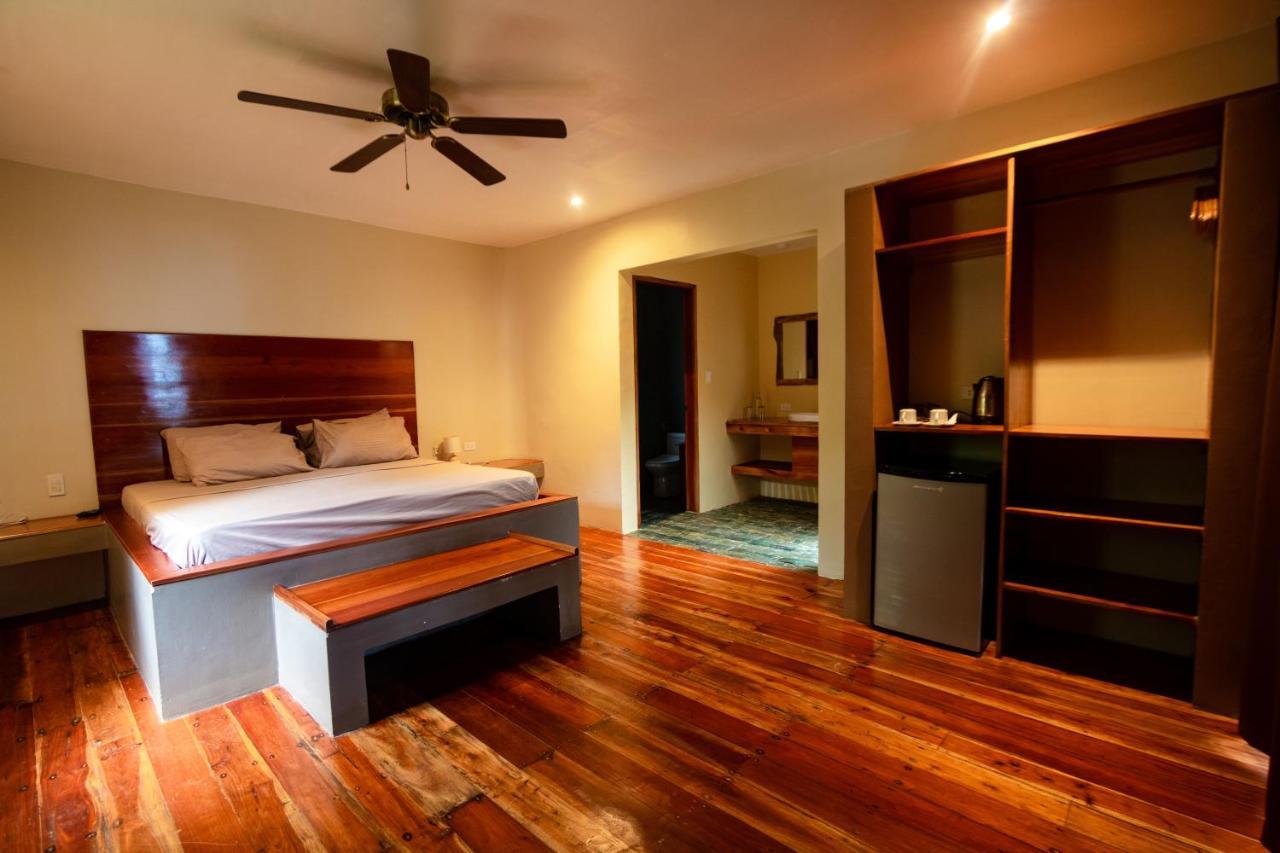 Nakabalo Guesthouse & Restaurant ซีคีฮอร์ ภายนอก รูปภาพ