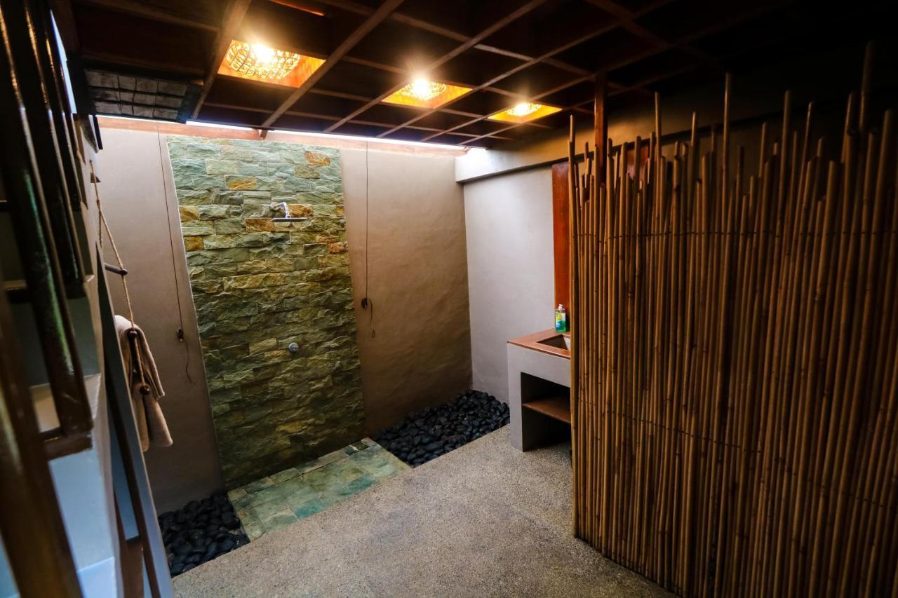 Nakabalo Guesthouse & Restaurant ซีคีฮอร์ ภายนอก รูปภาพ