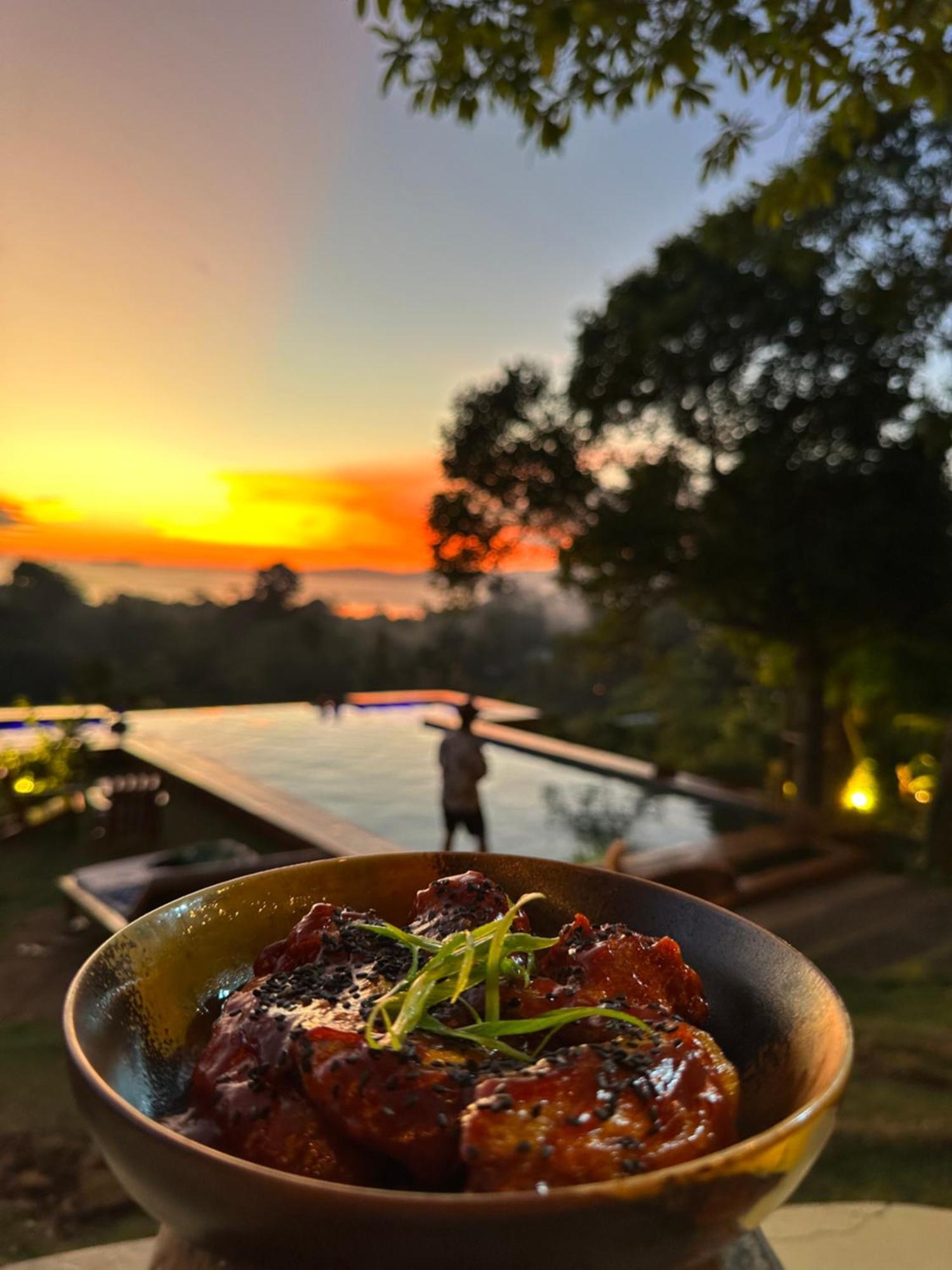 Nakabalo Guesthouse & Restaurant ซีคีฮอร์ ภายนอก รูปภาพ
